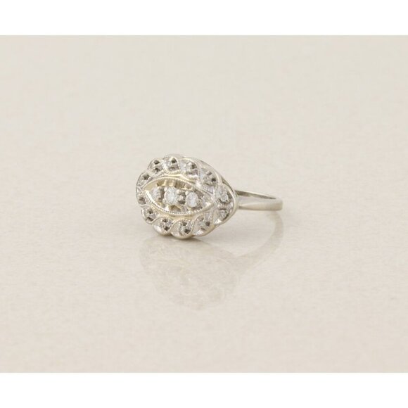 14k White Gold .15 carat Diamond Art Deco Ring Size 4 3/4 sizeable Antique - Picture 2 of 8